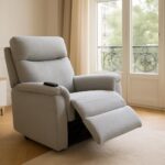 Fauteuil releveur électrique dans un salon lumineux